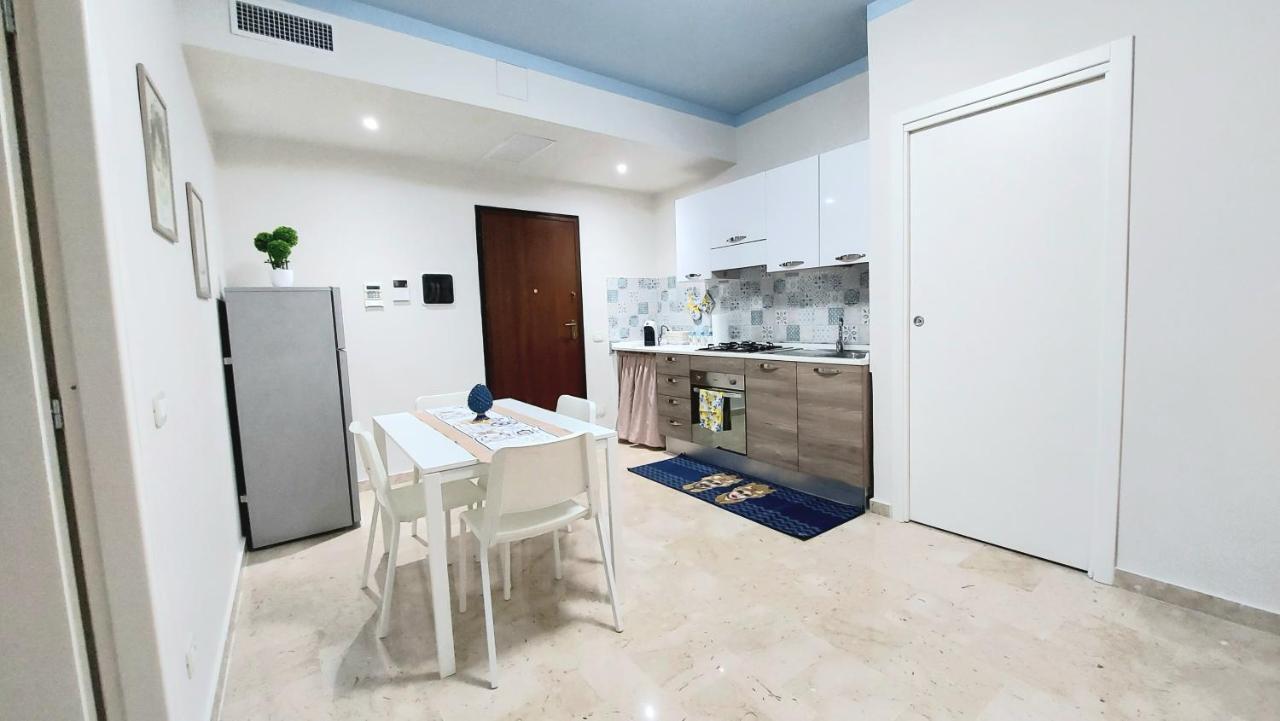 Appartamento In Pieno Centro I Mori E Le Dame Palermo Buitenkant foto
